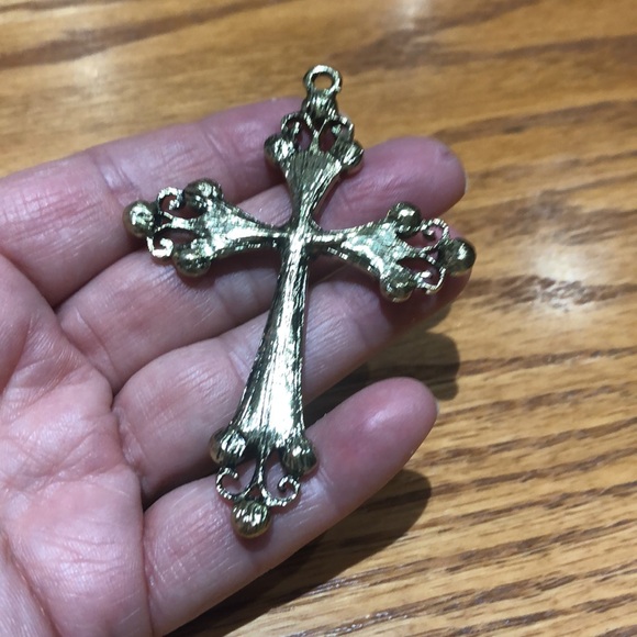 Beautiful large cross-Nwot - Picture 4 of 6